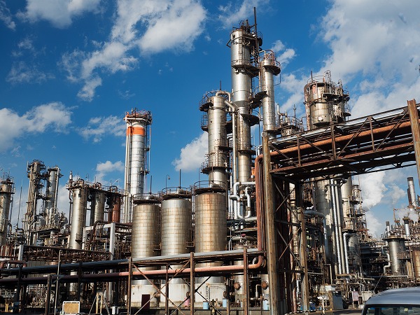 プラント配管の現場に携わる魅力って？未経験から配管工を目指す理由